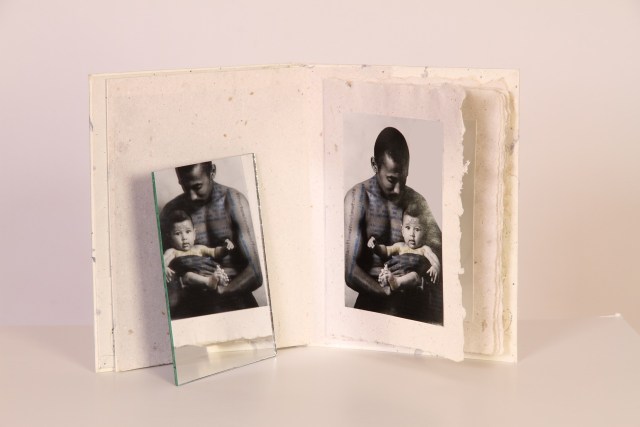 Pilar Macias - Traces collées